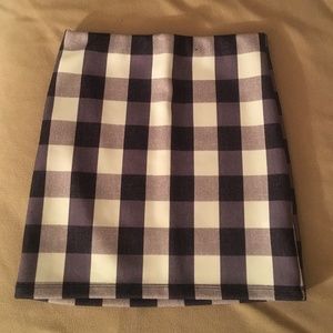 CHECKERED SKIRT